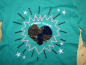 Preview: Jill Coco Langarmshirt "1 Moment Please!" green
