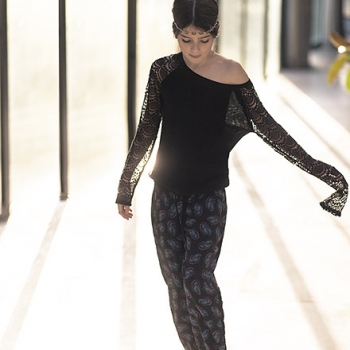 Preview: WAY by IKKS way Pullover mit Spitzenärmeln noir ---nur noch Größe 10a/140---