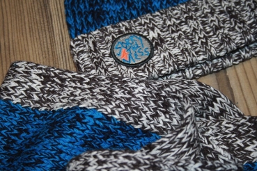 Sorry4theMess knitted hat+scarf/loop set mario blue