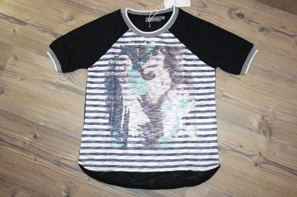 Geisha short sleeved knit tee black/white ---size 14y left only---