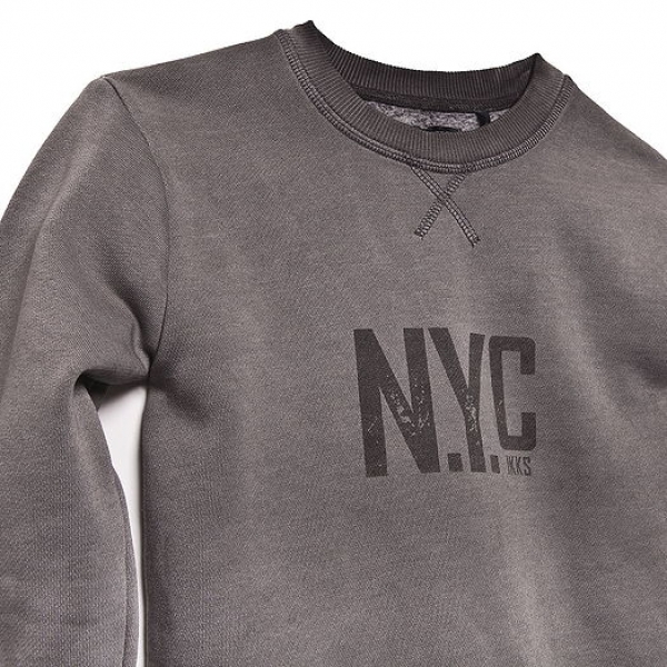 IKKS garcon city in Brooklyn sweatshirt gris ---size 6y left only---
