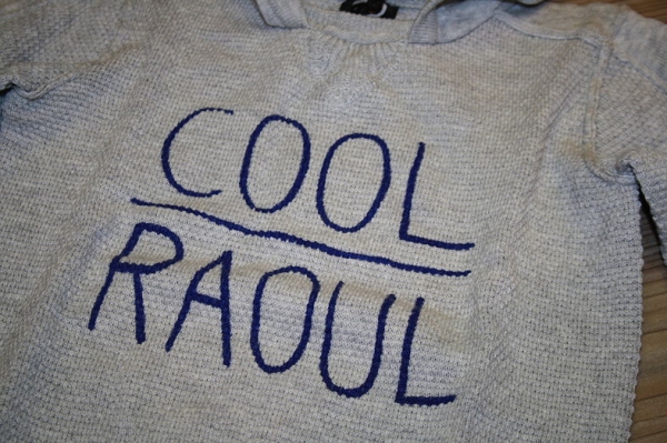 Sorry4theMess Kapuzen-Feinstrick-Pullover gris clair